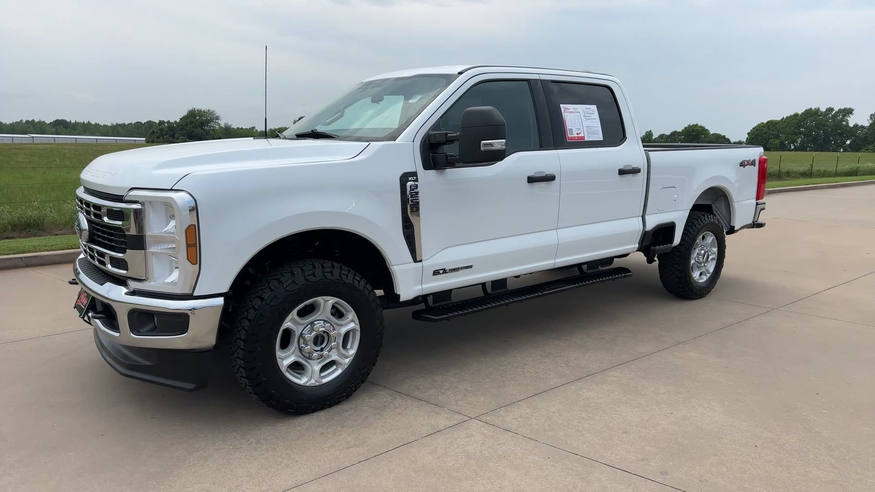 Used 2025 Ford F250 XLT AWD/4WD image 5