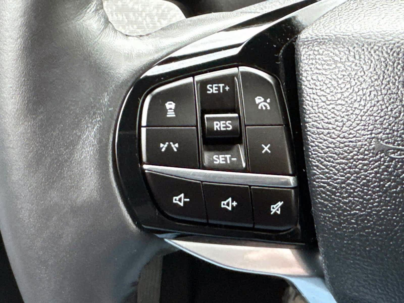 Used 2025 Ford Explorer Platinum w/ Ultimate Package AWD/4WD image 27