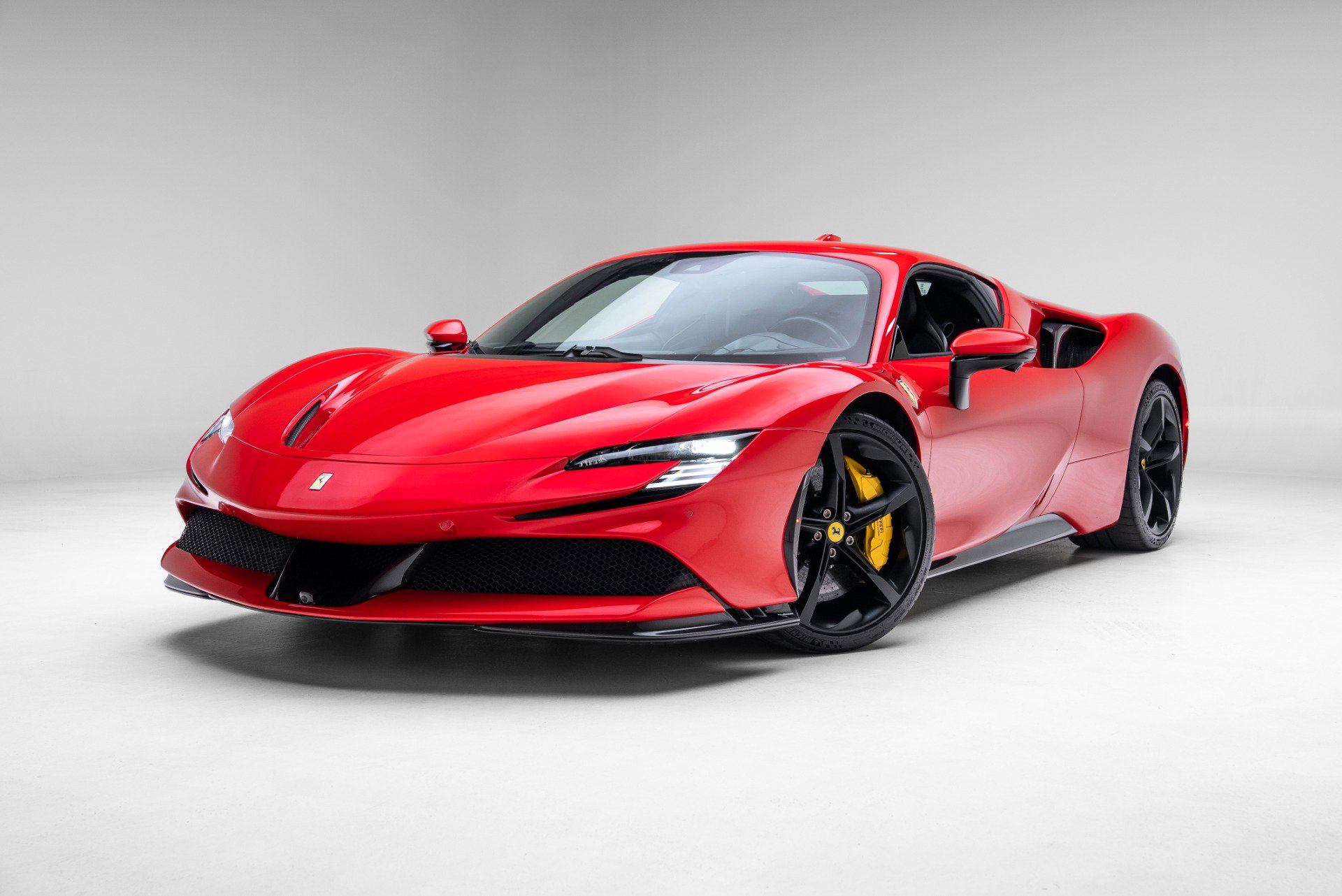 Used 2024 Ferrari SF90 Stradale AWD/4WD image 18