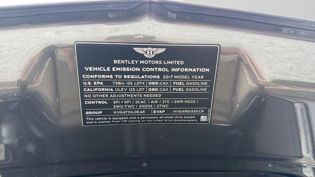 Used 2017 Bentley Bentayga image 28