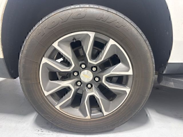 Used 2022 Chevrolet Suburban LT RWD image 6