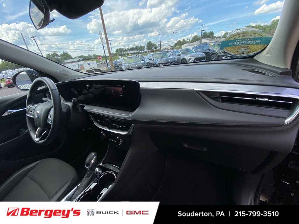 Certified 2024 Buick Encore GX Preferred AWD/4WD image 33