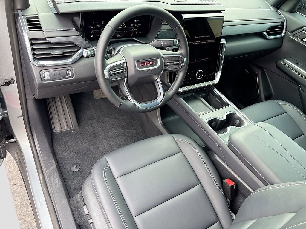 Used 2024 GMC Acadia Elevation w/ Trailering Package image 9