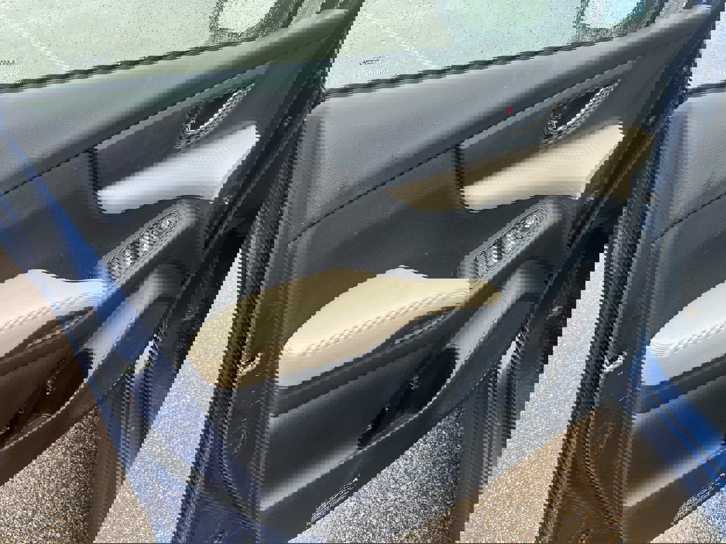 Used 2019 Subaru Ascent Premium w/ Popular Package #3 image 18