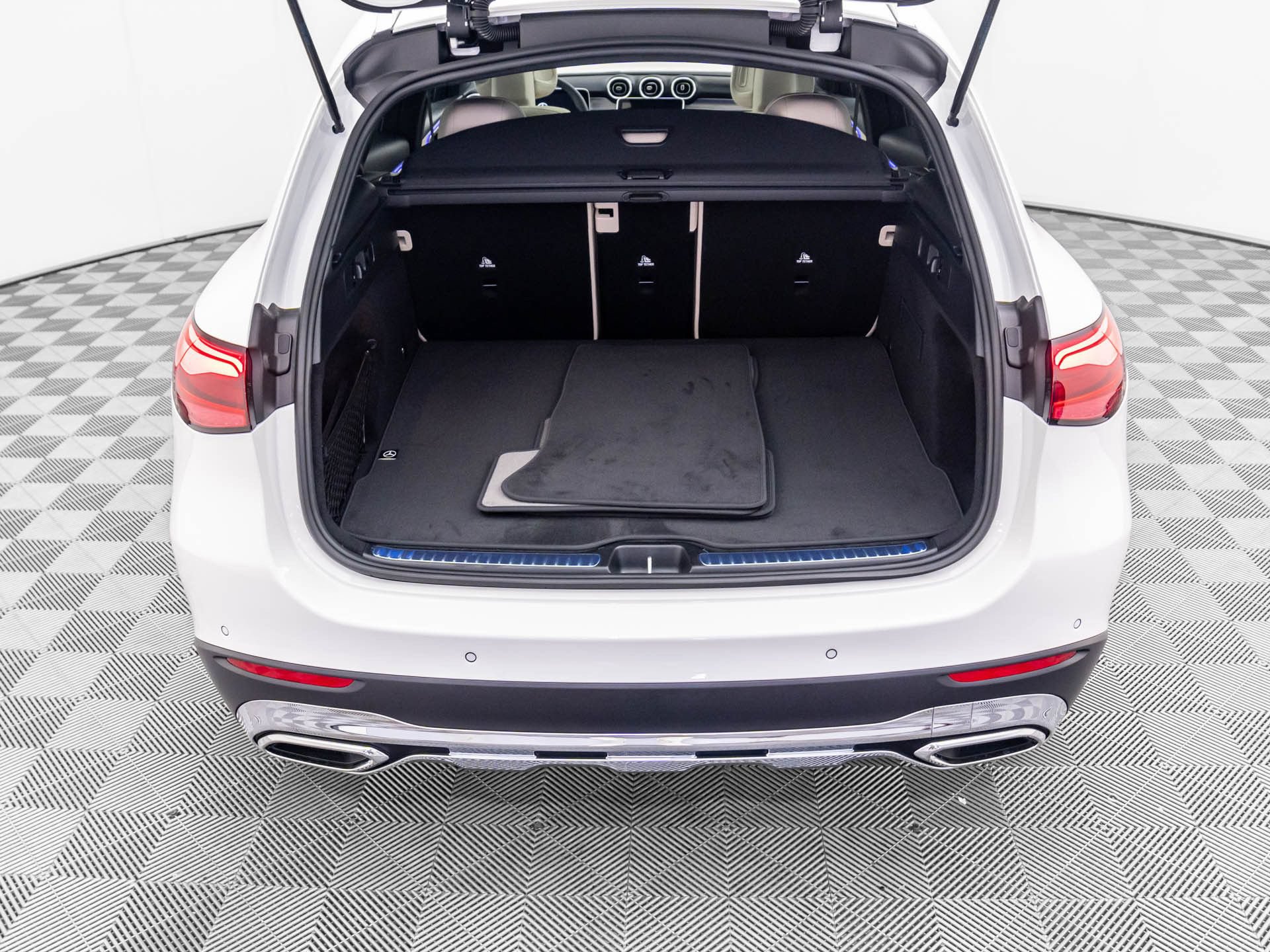 New 2026 Mercedes-Benz GLC 300 4MATIC image 29