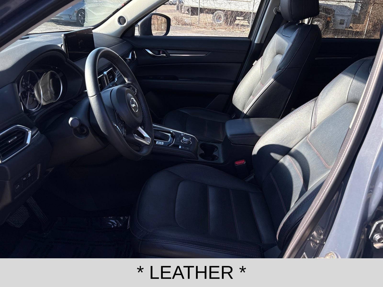 Used 2023 MAZDA CX-5 Carbon Edition image 9