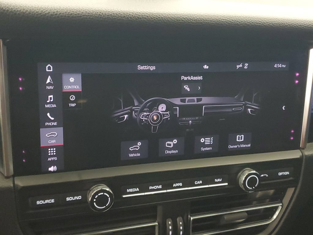 Used 2020 Porsche Macan AWD/4WD image 19