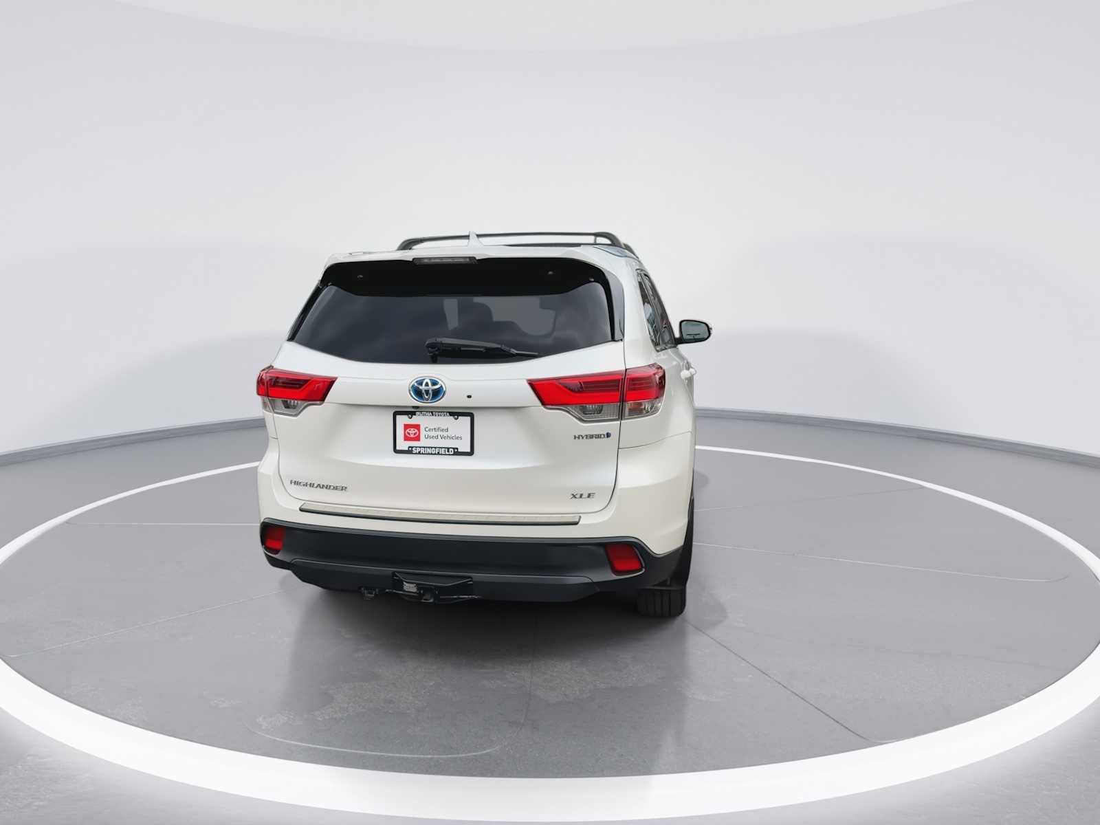 Certified 2017 Toyota Highlander XLE AWD/4WD image 7
