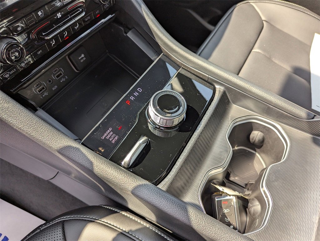 New 2025 Jeep Grand Cherokee L Limited w/ Luxury Tech Group II image 18