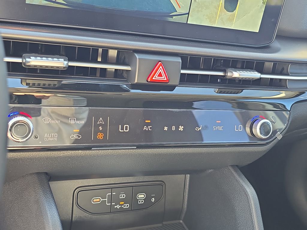 New 2026 Kia Sportage SX image 30