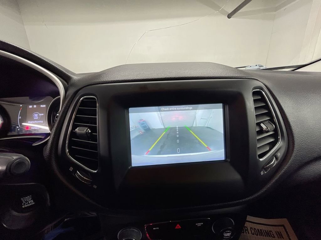 Used 2021 Jeep Compass Latitude image 14