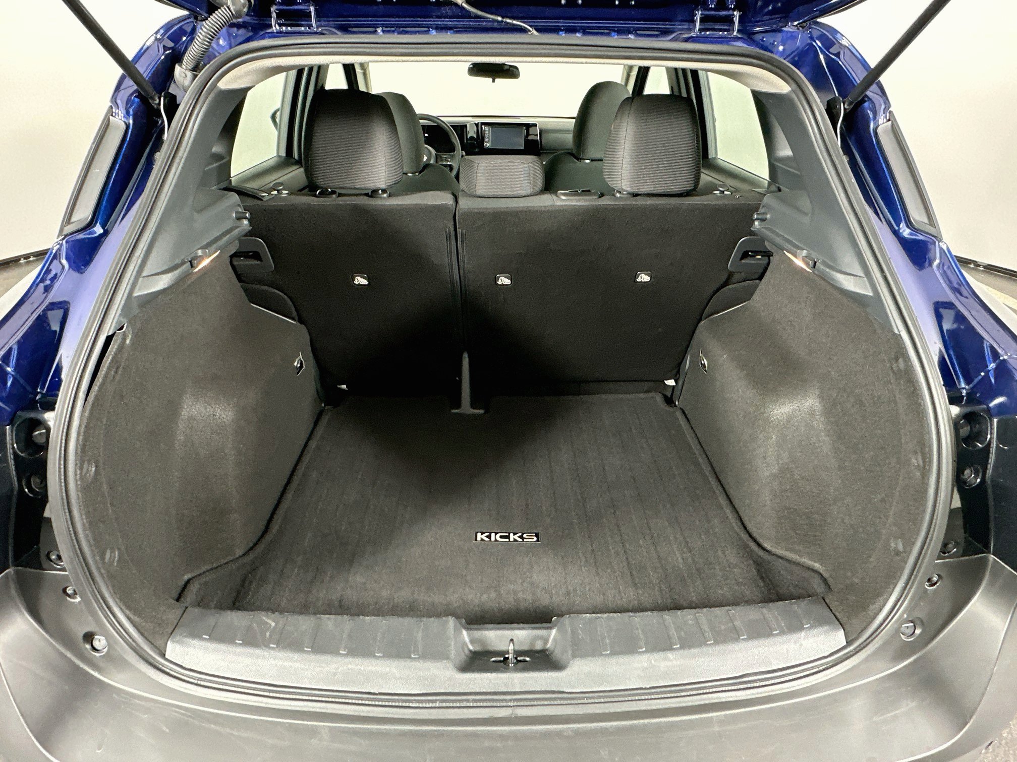 Used 2025 Nissan Kicks S FWD image 27