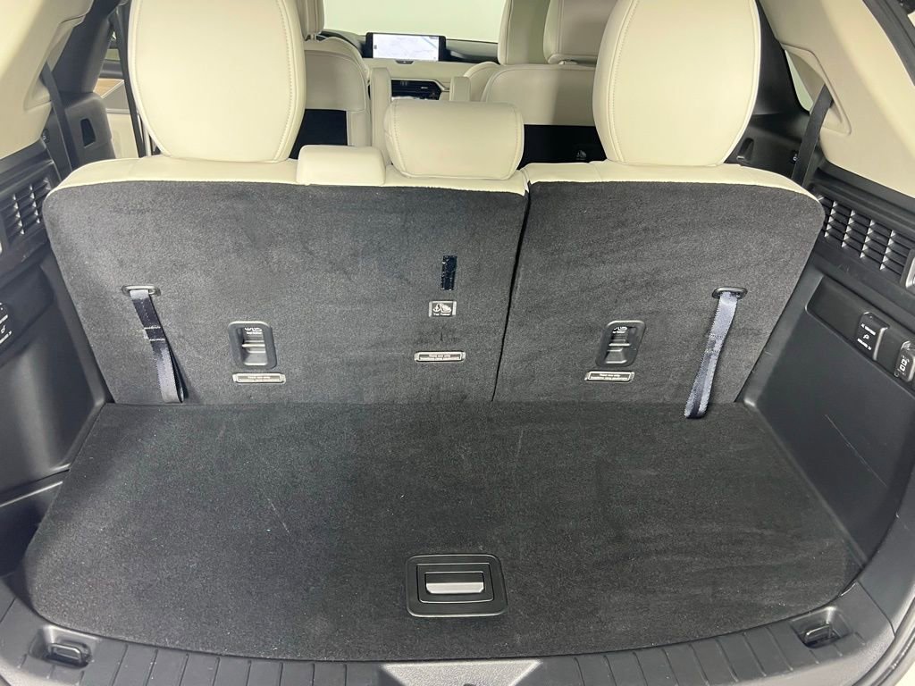 Used 2024 MAZDA CX-90 Plug-In Hybrid w/ Premium Plus image 30