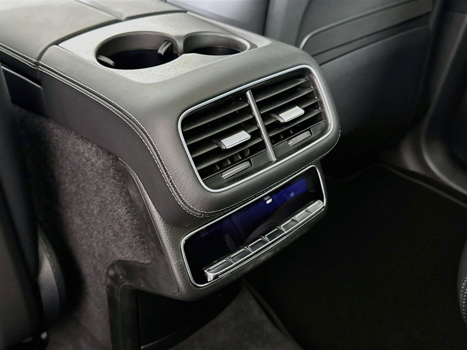 New 2026 Mercedes-Benz GLS 63 AMG 4MATIC image 28
