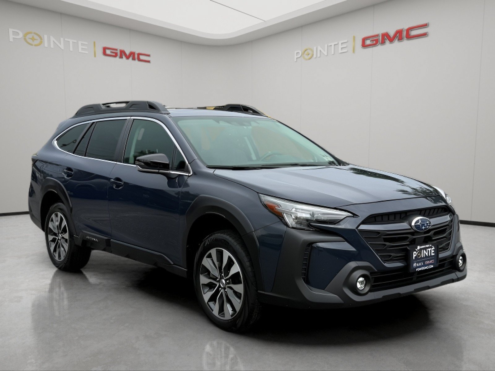 Used 2023 Subaru Outback Limited AWD/4WD image 2