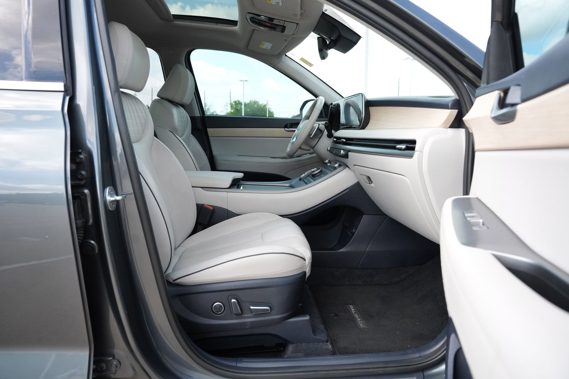 Used 2023 Hyundai Palisade Limited FWD image 28