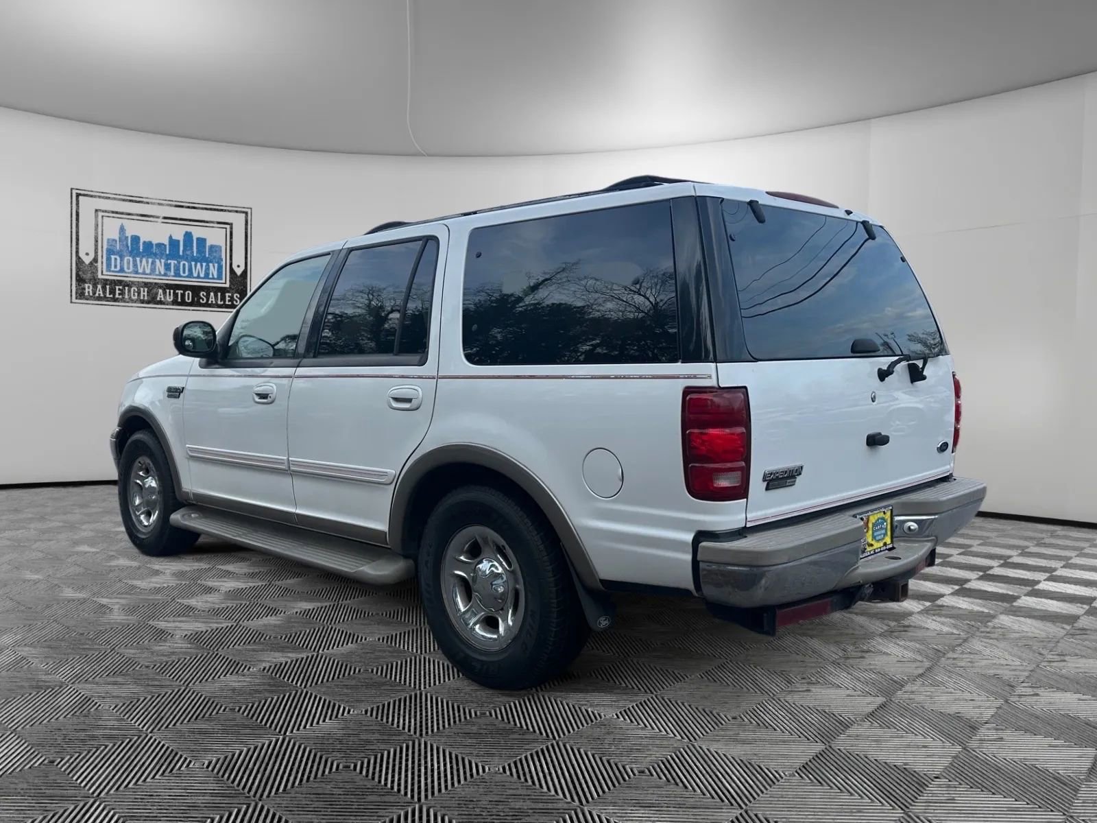 Used 2000 Ford Expedition Eddie Bauer image 8