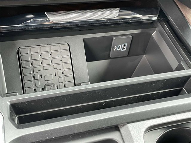 New 2025 Ford F250 King Ranch w/ FX4 Off-Road Package image 29
