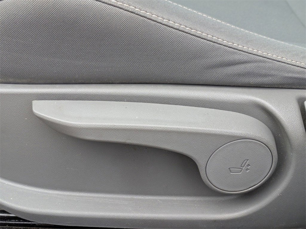 Used 2024 Hyundai Elantra SEL image 20