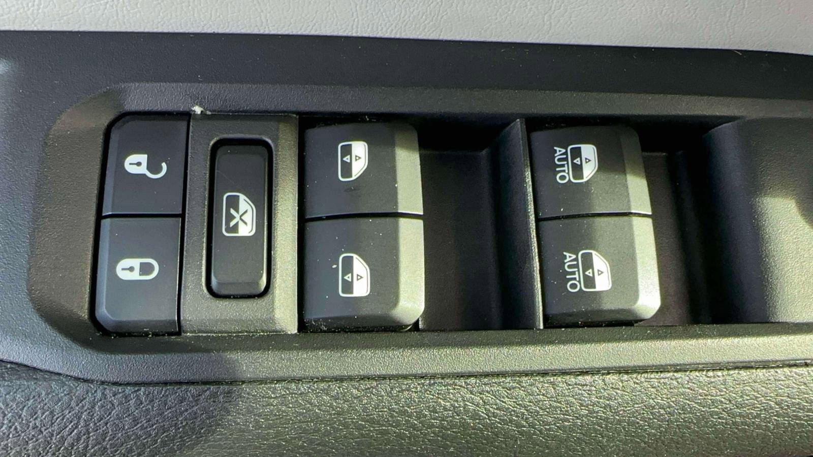 Used 2023 Jeep Compass Limited w/ Elite Group image 14