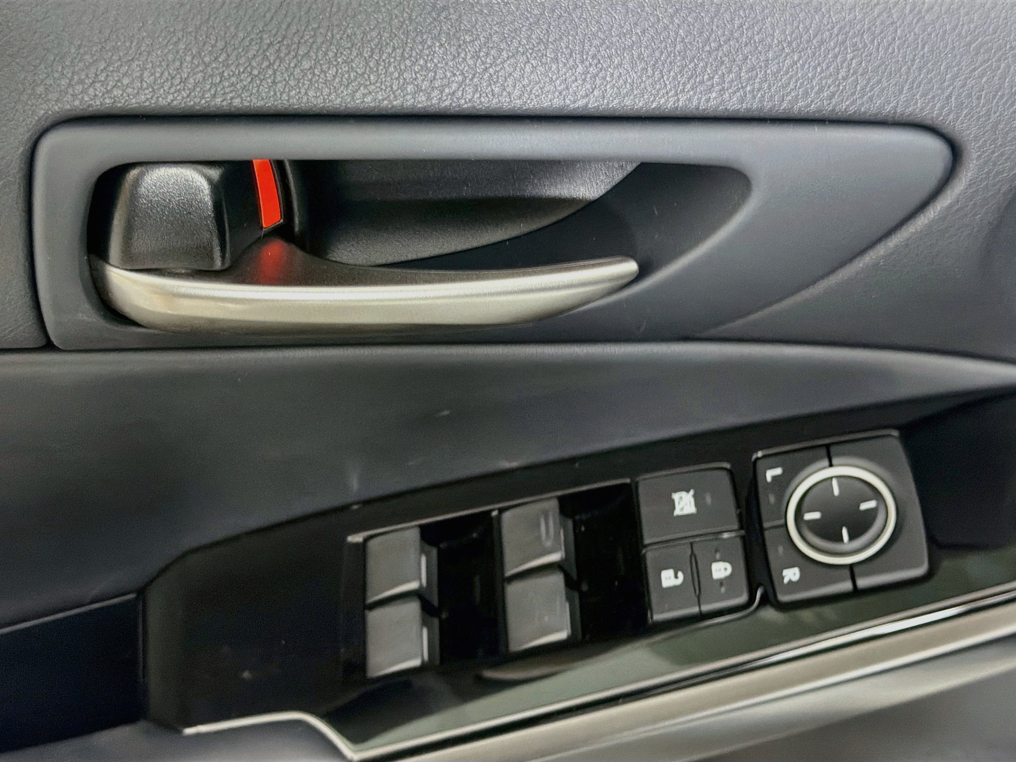 Used 2025 Lexus IS 300 w/ Comfort Package RWD image 15