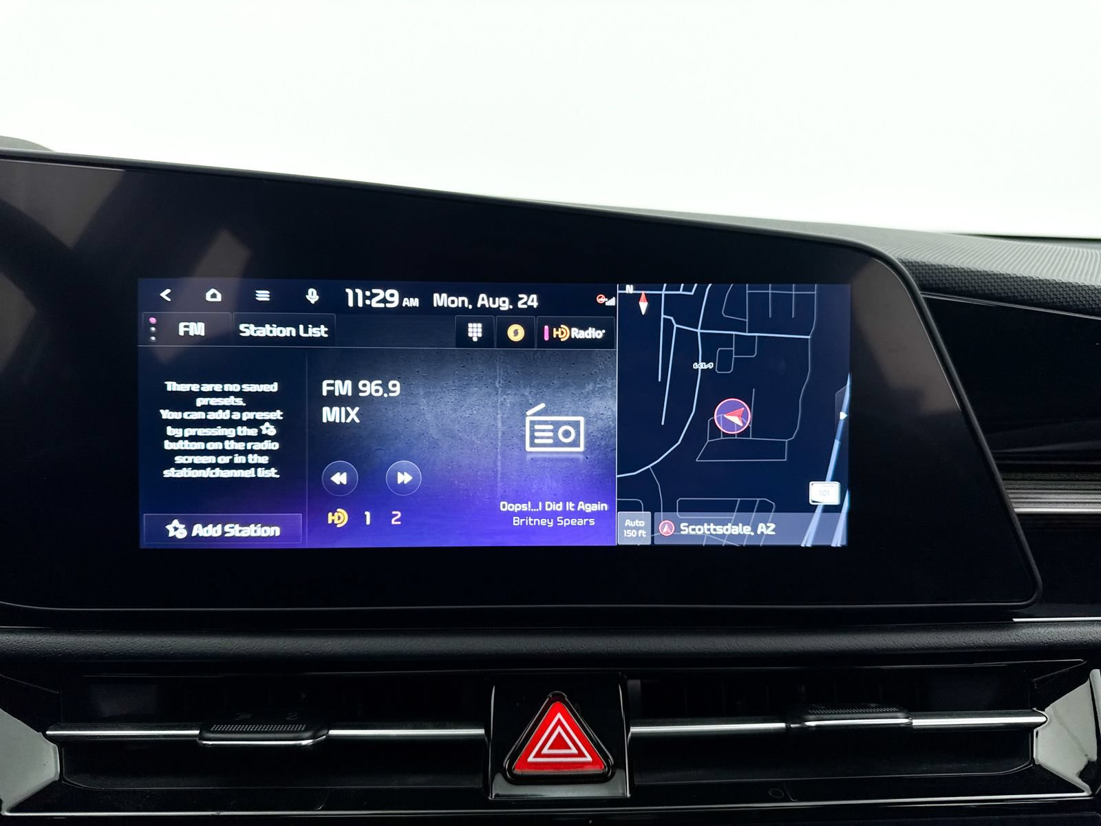Used 2023 Kia Niro EX Touring FWD image 6