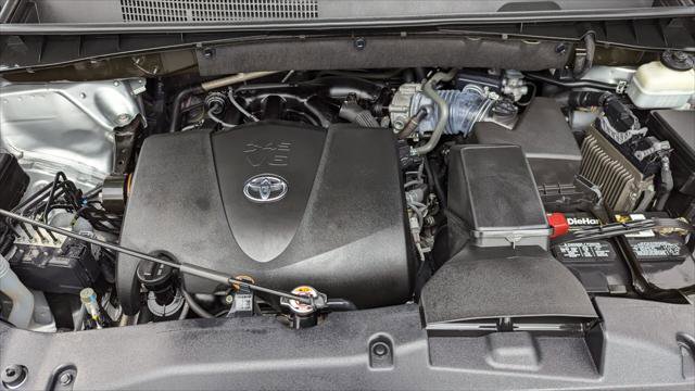 Used 2019 Toyota Highlander LE image 29