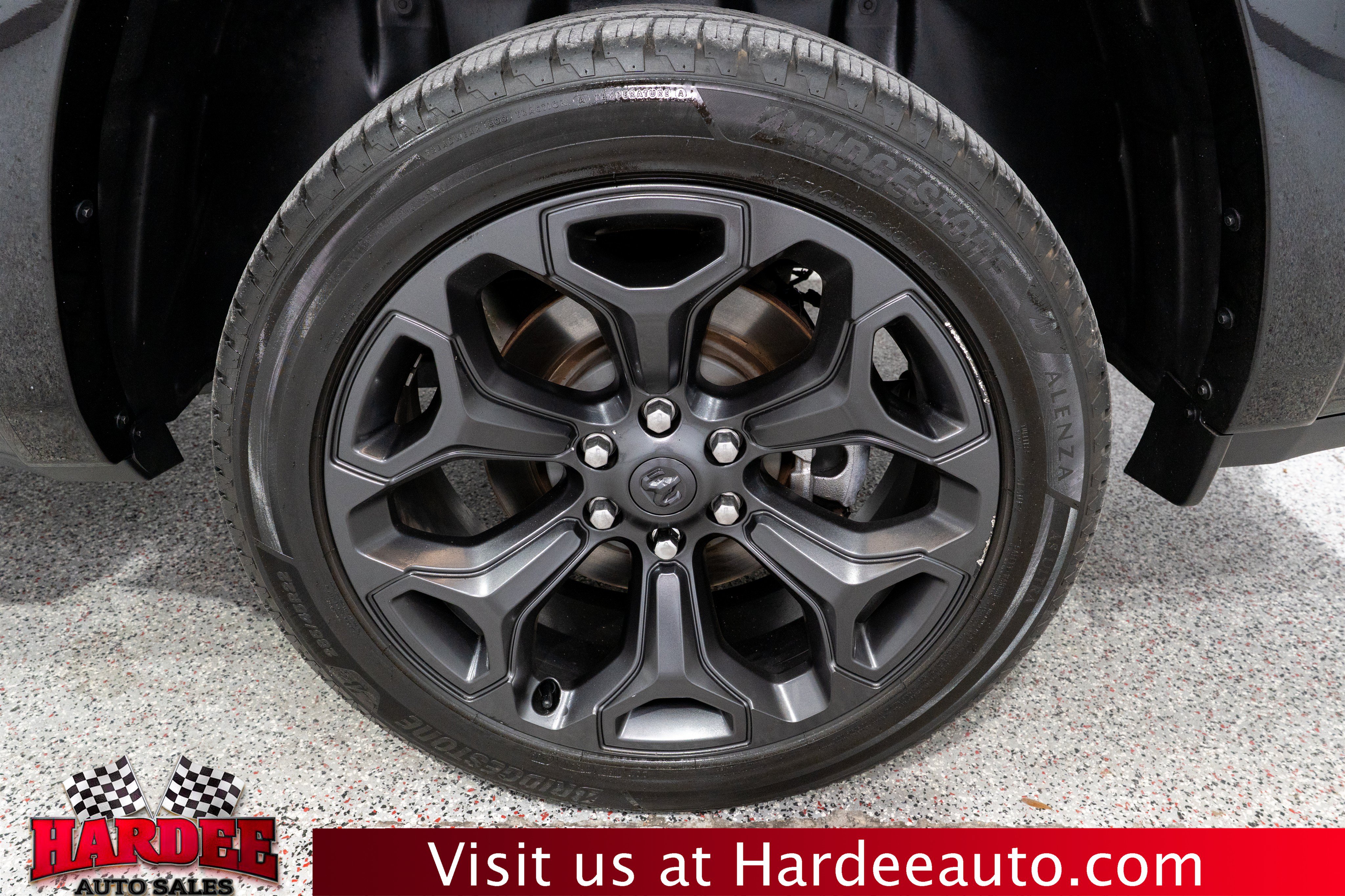 Used 2020 RAM 1500 Limited w/ Black Appearance Package AWD/4WD image 10