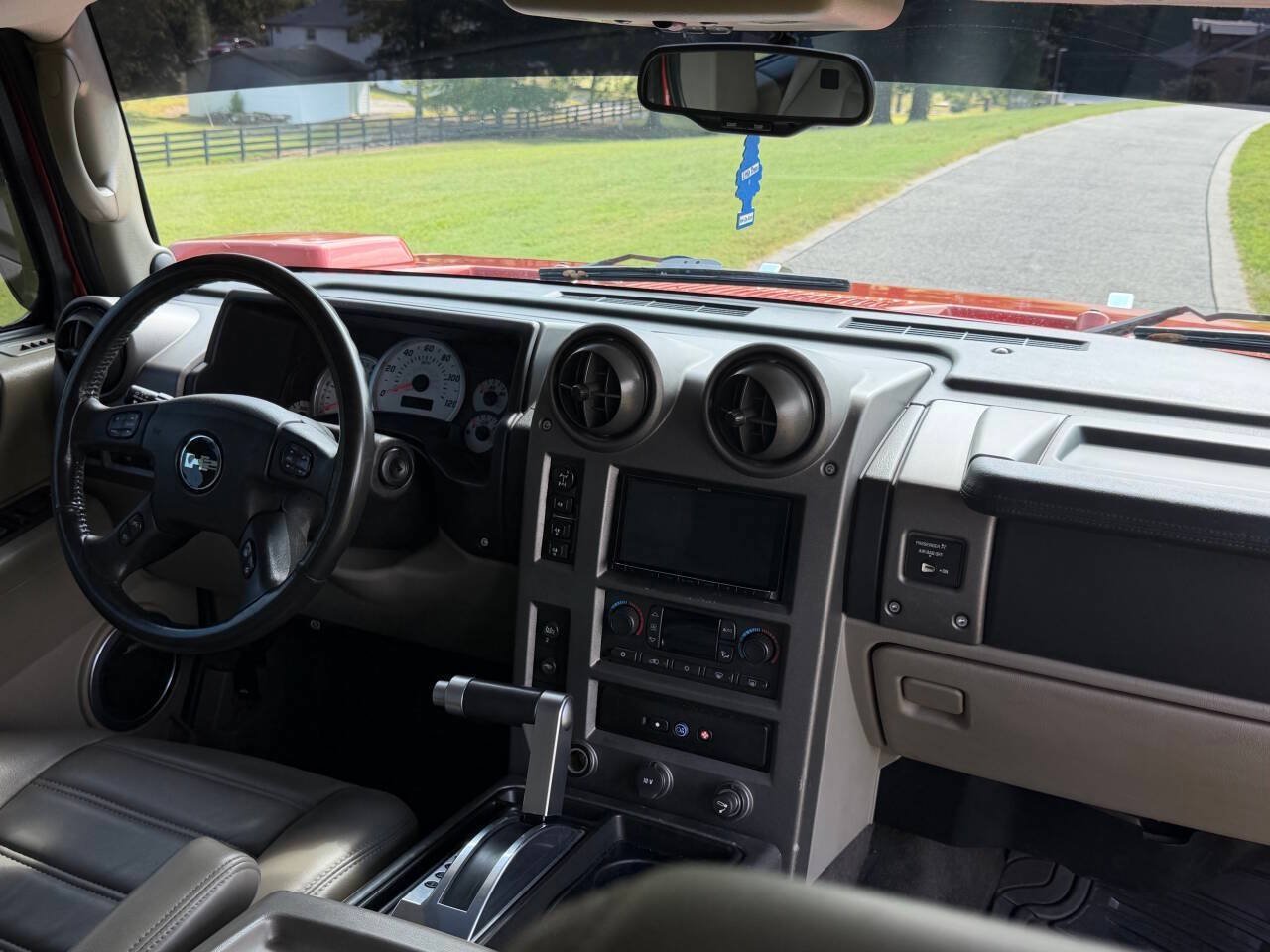 Used 2004 HUMMER H2 w/ Preferred Equipment Group AWD/4WD image 23