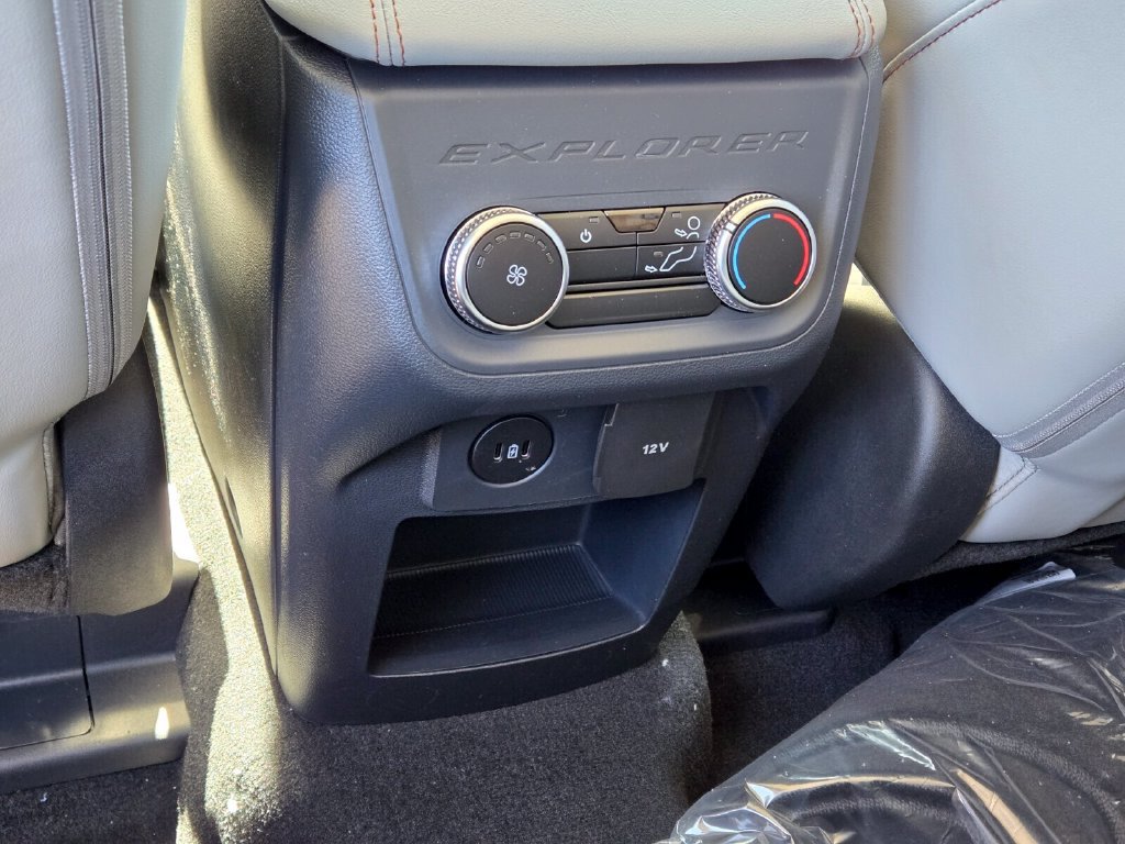 New 2026 Ford Explorer Active w/ Active Comfort Package RWD image 3