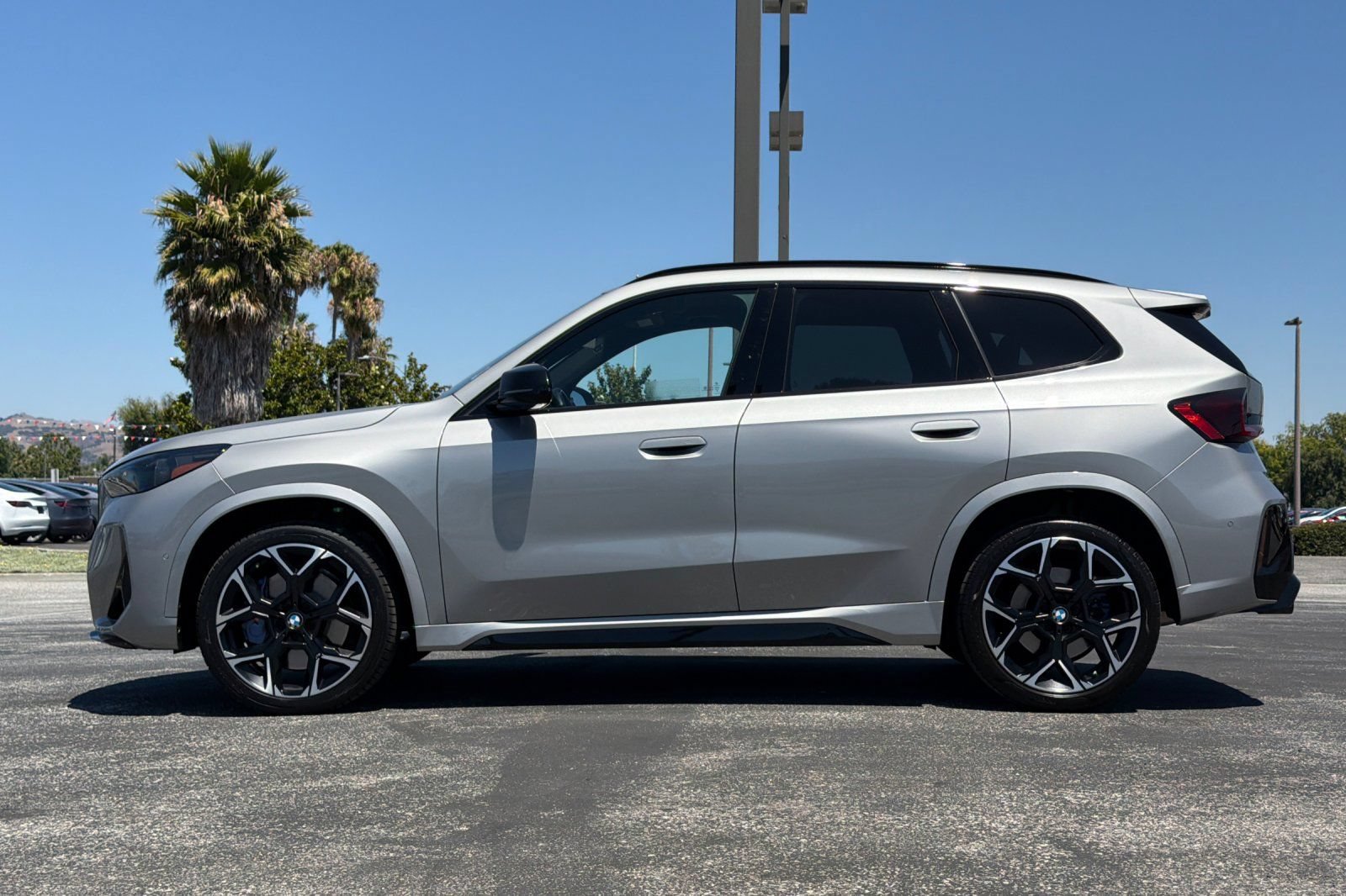 Used 2025 BMW X1 M35i w/ Shadowloine Package AWD/4WD image 9