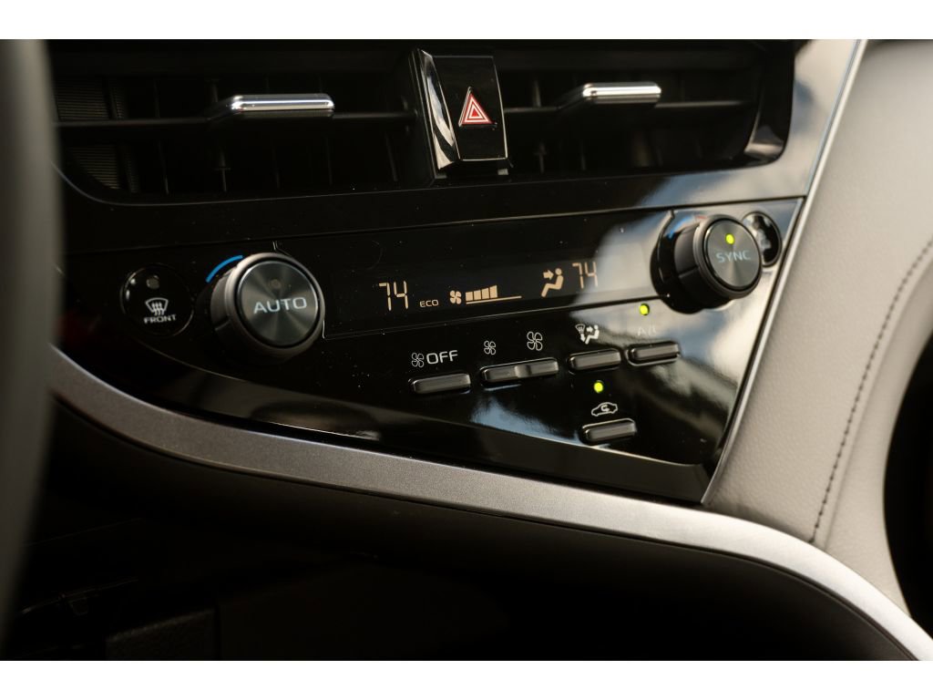 Used 2023 Toyota Camry XLE FWD image 24