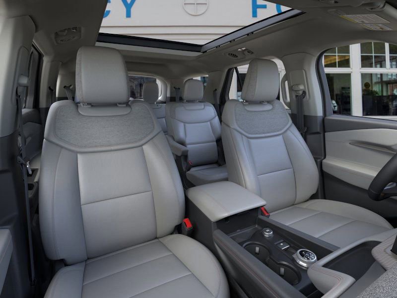 New 2026 Ford Explorer Active w/ Active Comfort Package image 10