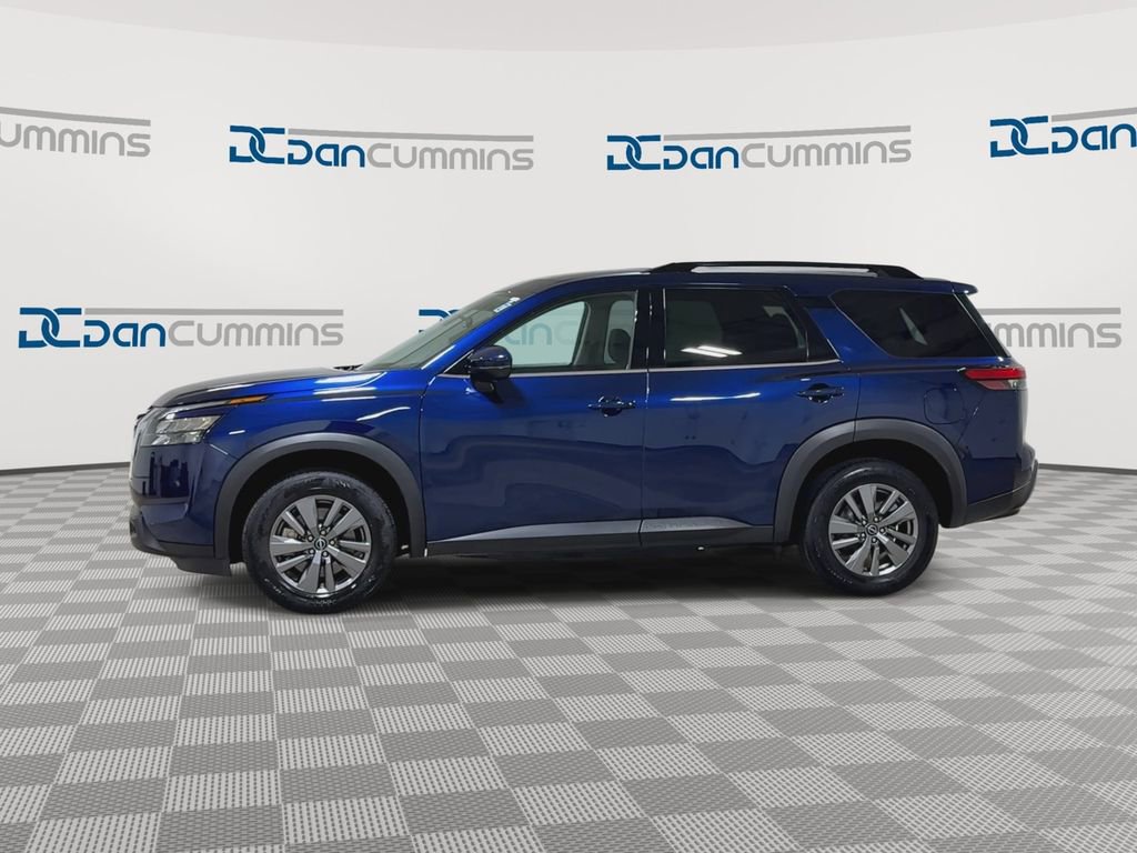 Used 2025 Nissan Pathfinder SV FWD image 6