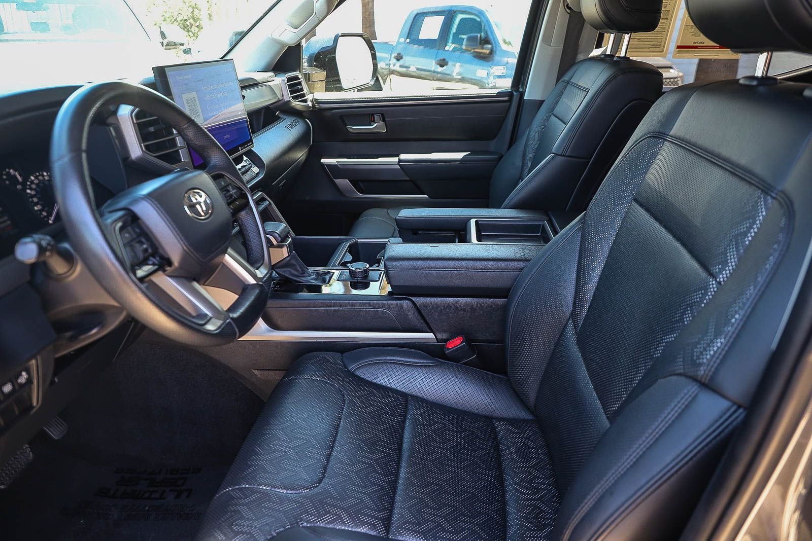 Used 2022 Toyota Tundra SR5 w/ SR5 Premium Package RWD image 16