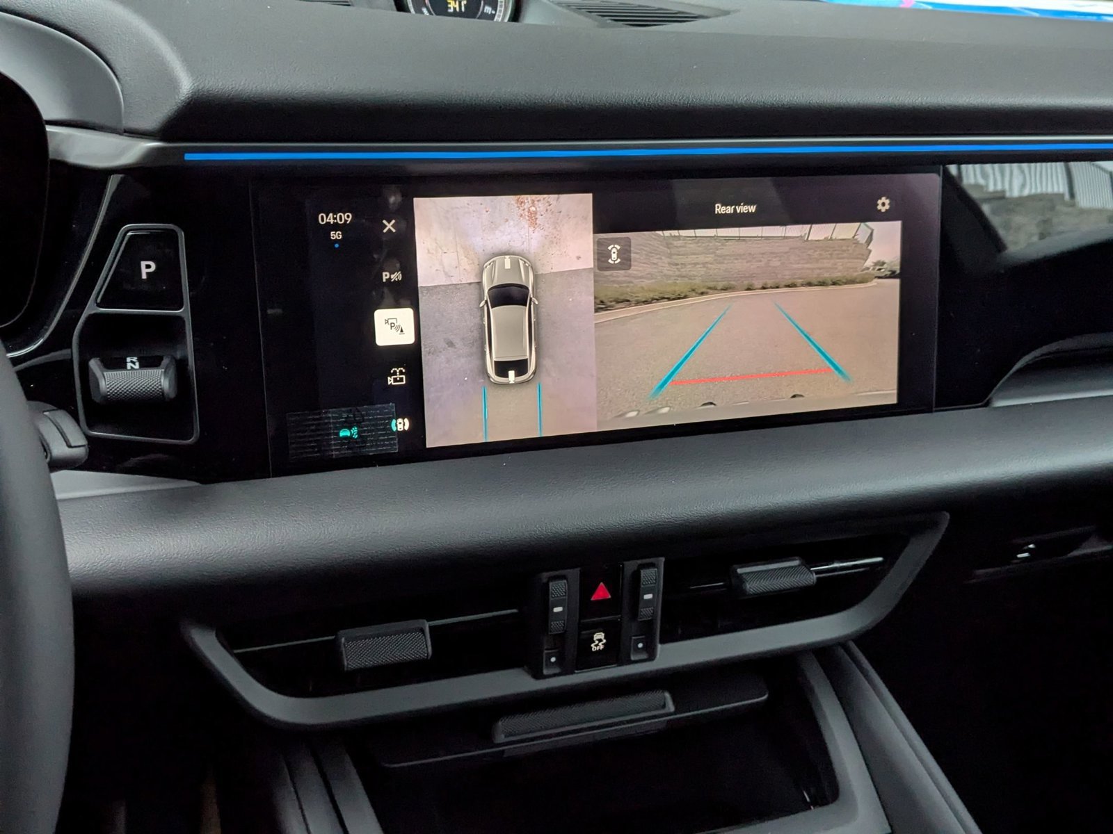 New 2025 Porsche Macan 4 Electric image 19