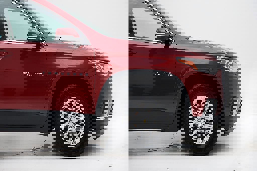 Used 2020 Chevrolet Traverse LT image 4