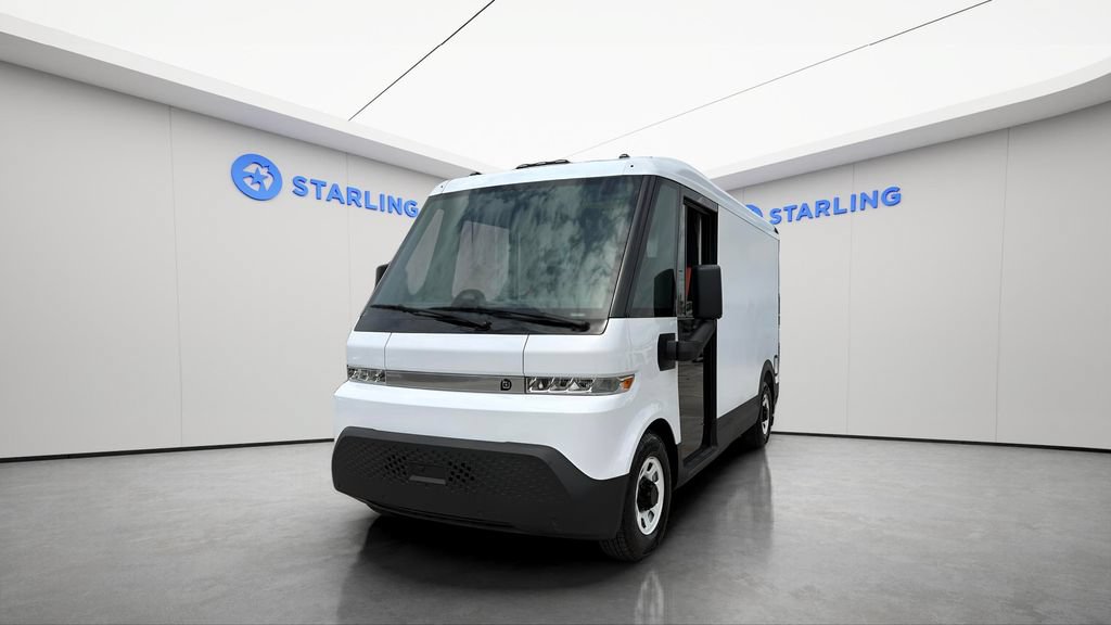 Used 2024 Chevrolet Brightdrop 400 w/ Commercial Equipment Package AWD/4WD image 2
