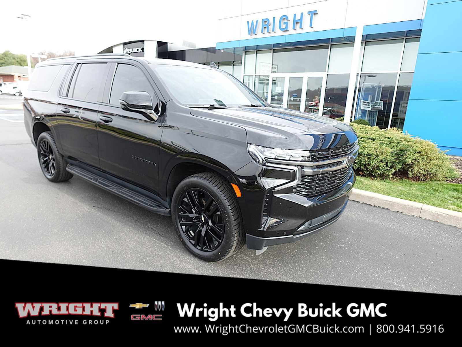 Used 2022 Chevrolet Suburban RST w/ Sport Performance Package image 1