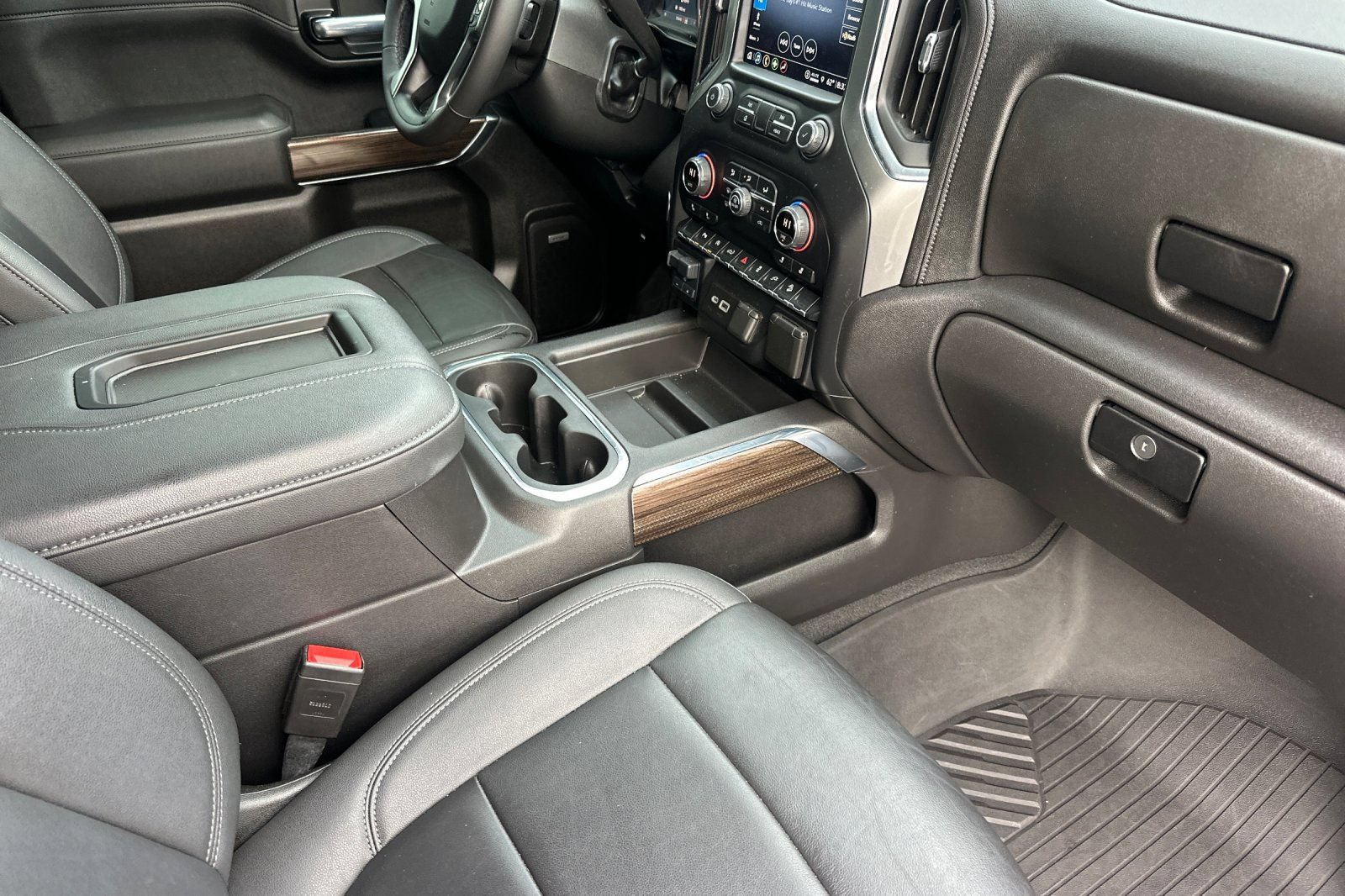 Used 2021 Chevrolet Silverado 1500 RST w/ All Star Edition Plus AWD/4WD image 19