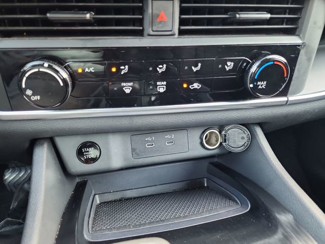 Used 2024 Nissan Rogue S image 23