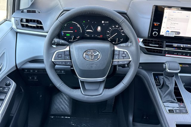 New 2026 Toyota Sienna XLE AWD/4WD image 16