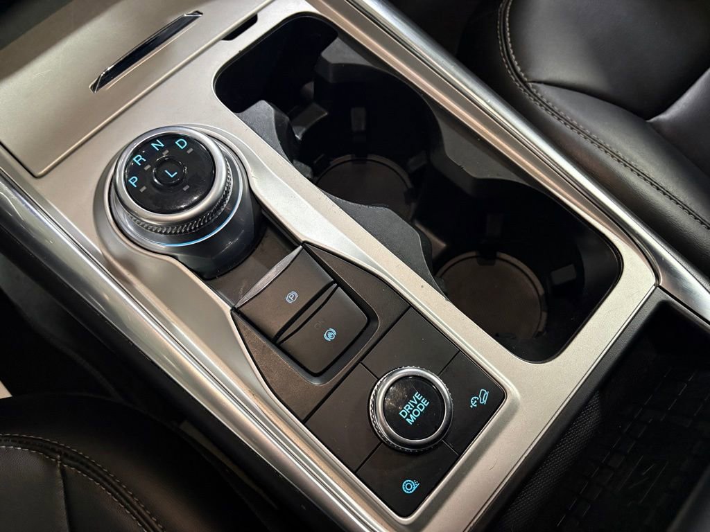 Used 2023 Ford Explorer XLT w/ Equipment Group 202A image 12