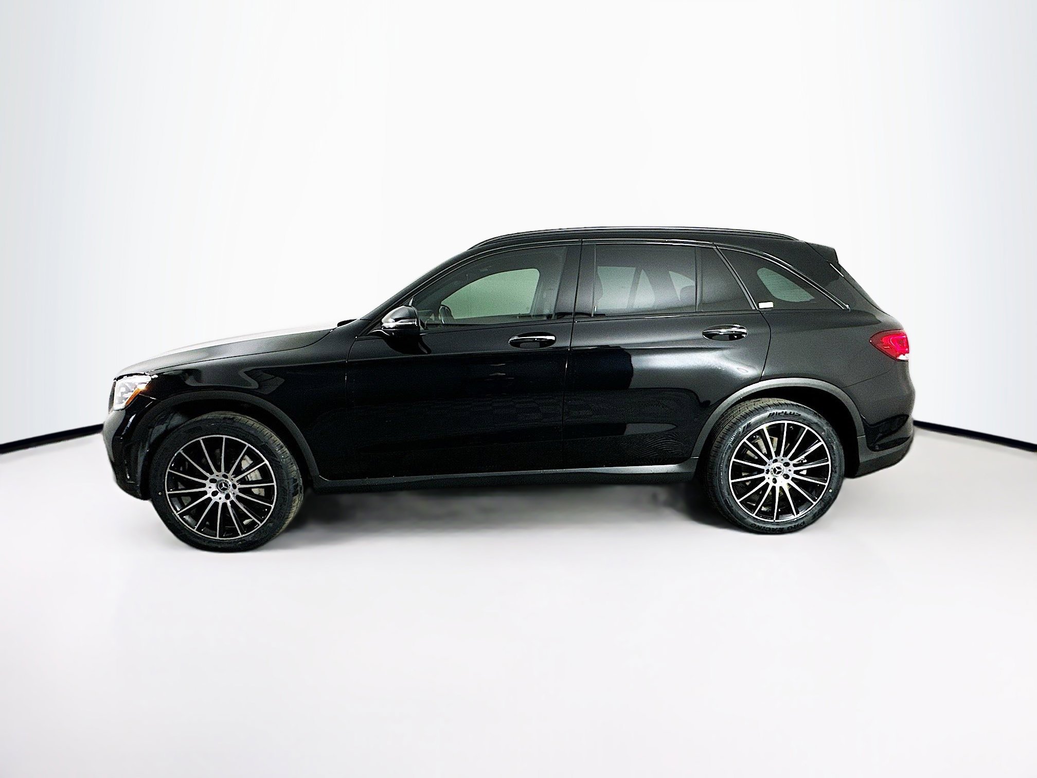 Used 2022 Mercedes-Benz GLC 300 image 4