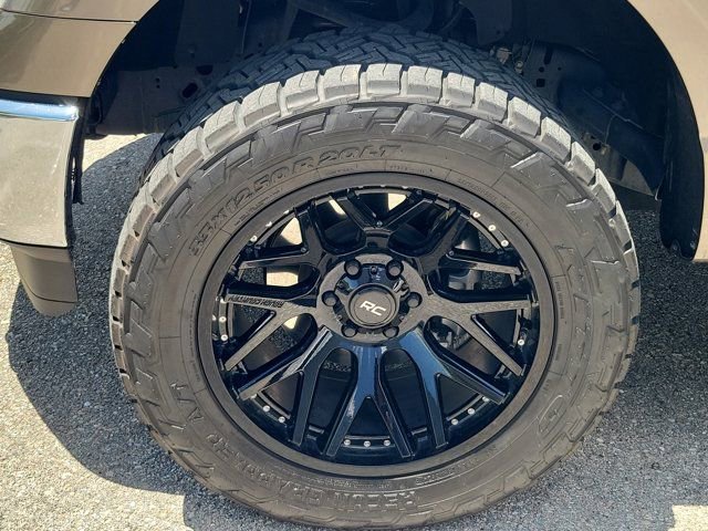 Used 2022 Ford F150 XLT w/ Equipment Group 302A High image 11