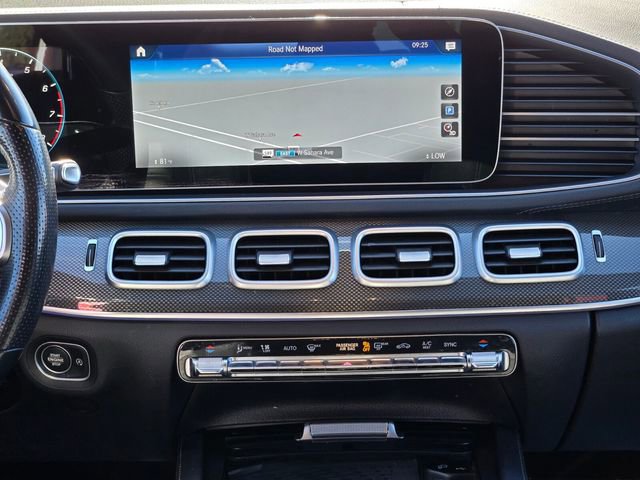 Used 2021 Mercedes-Benz GLS 580 4MATIC image 17