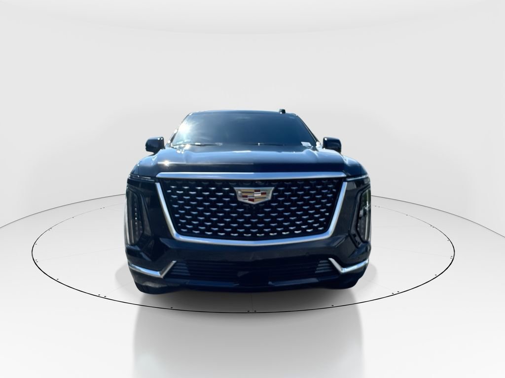 Used 2025 Cadillac Escalade ESV Luxury image 3