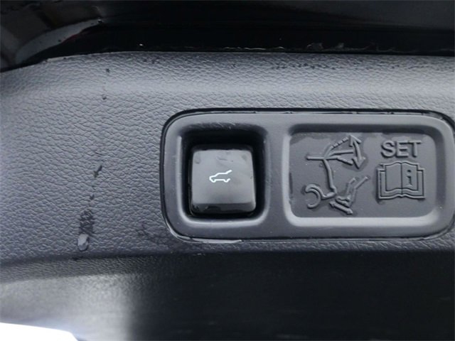 Used 2024 Ford Expedition Limited image 36