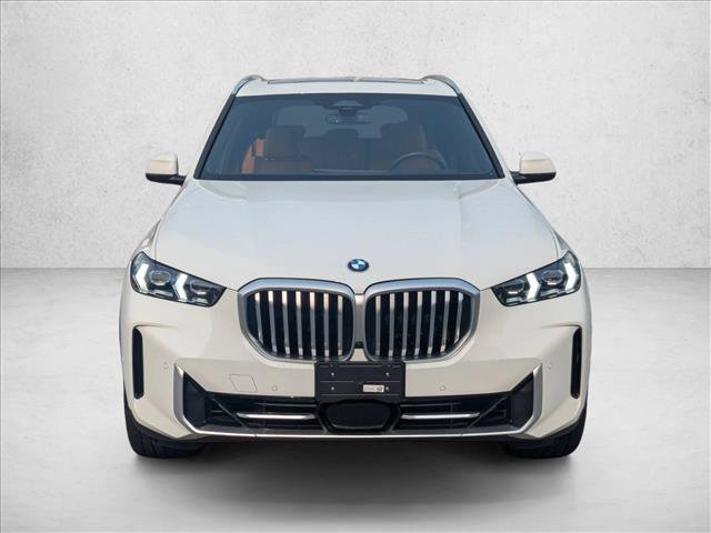 Used 2024 BMW X5 xDrive40i w/ Premium Package AWD/4WD image 2