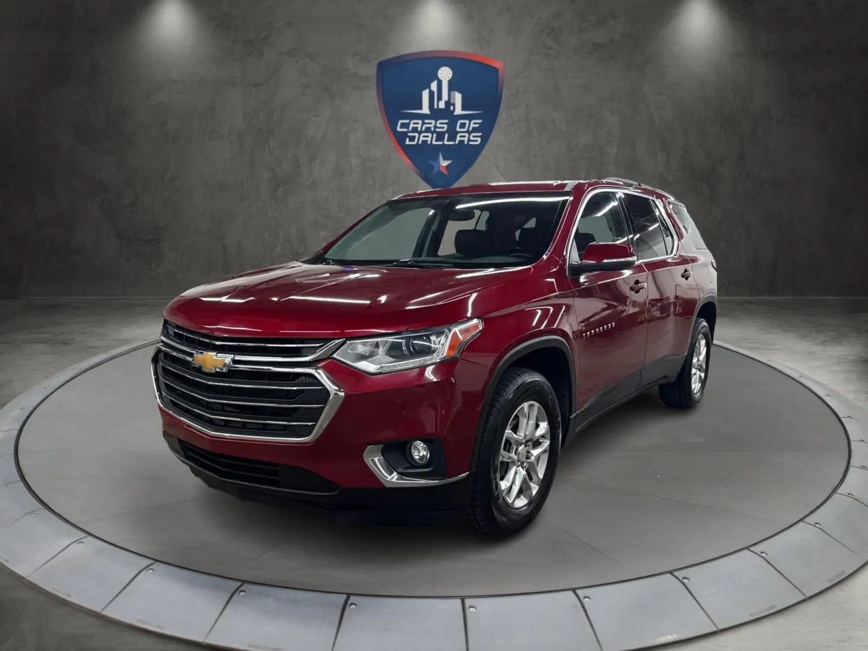Used 2021 Chevrolet Traverse LT image 1